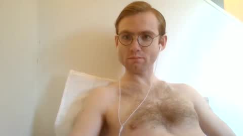 Snapshot of molliter chatting on 01.05.25 molliter online show from 01.05.25