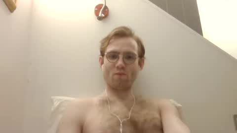 Snapshot of molliter chatting on 01.12.25 molliter online show from 01.12.25