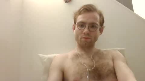 Snapshot of molliter chatting on 01.12.25 molliter online show from 01.12.25