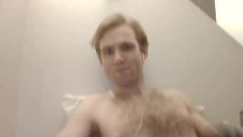 Snapshot of molliter chatting on 01.22.25 molliter online show from 01.22.25