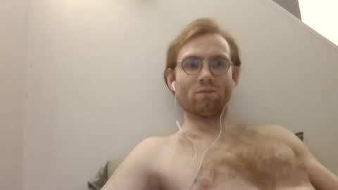 Snapshot of molliter chatting on 02.27.25 molliter online show from 02.27.25