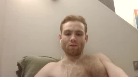 Snapshot of molliter chatting on 03.05.25 molliter online show from 03.05.25