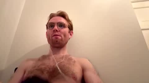 Snapshot of molliter chatting on 09.13.25 molliter online show from 09.13.25