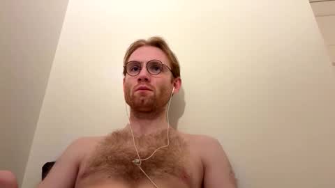 Snapshot of molliter chatting on 09.24.25 molliter online show from 09.24.25