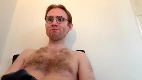 Snapshot of molliter chatting on 09.30.25 molliter online show from 09.30.25