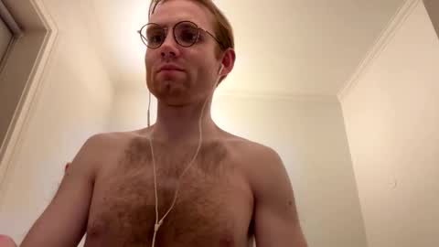 Snapshot of molliter chatting on 10.02.25 molliter online show from 10.02.25