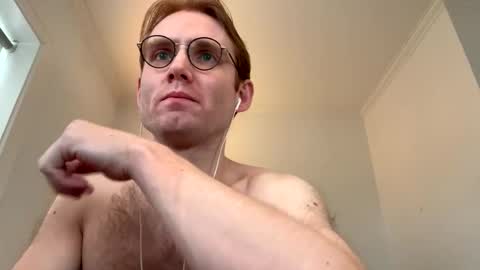 Snapshot of molliter chatting on 10.08.25 molliter online show from 10.08.25