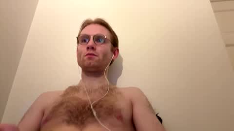 Snapshot of molliter chatting on 10.19.25 molliter online show from 10.19.25