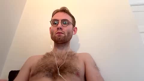 Snapshot of molliter chatting on 10.31.25 molliter online show from 10.31.25