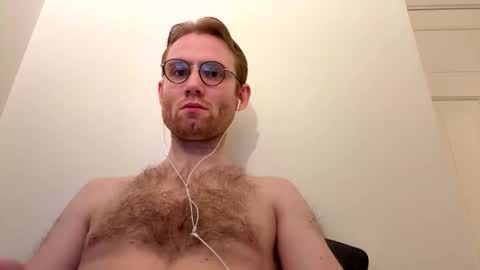 Snapshot of molliter chatting on 12.01.25 molliter online show from 12.01.25