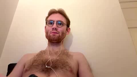 Snapshot of molliter chatting on 12.22.25 molliter online show from 12.22.25