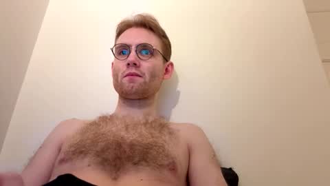 Snapshot of molliter chatting on 02.01.26 molliter online show from 02.01.26