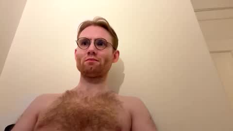 Snapshot of molliter chatting on 02.14.26 molliter online show from 02.14.26