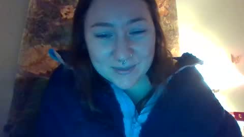 Snapshot of mollsballs123 chatting on 10.31.25 mollsballs123 online show from 10.31.25