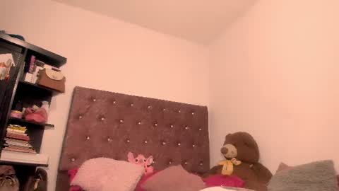 Snapshot of molly_and_paul chatting on 07.25.26 luisa castro online show from 07.25.26