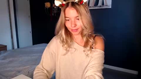 Molly online show from 12.28.24