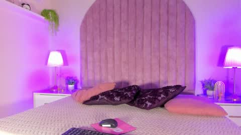 Molly Jackson online show from 02.08.25