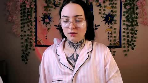 molly_kisss online show from 05.13.26