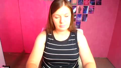 Snapshot of molly_mis chatting on 08.08.26 Molly online show from 08.08.26