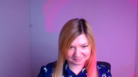 Snapshot of molly_moree chatting on 02.07.25 Molly online show from 02.07.25
