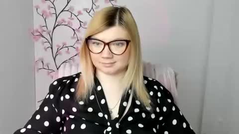 Molly online show from 04.26.26