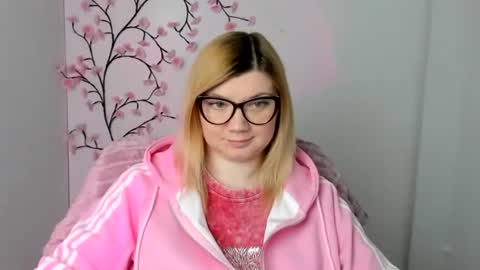 Molly online show from 05.02.26