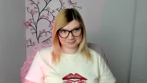 Molly online show from 05.08.26