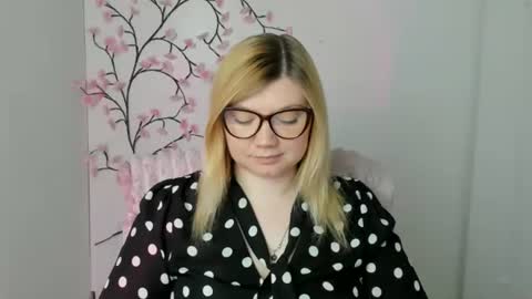 Molly online show from 05.17.26