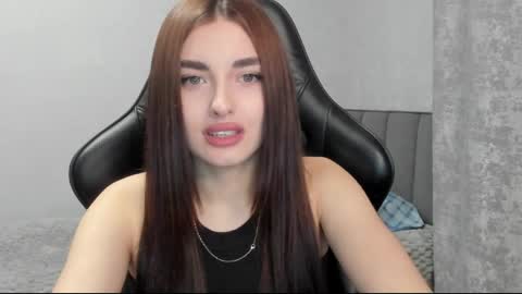 Molly online show from 03.30.26