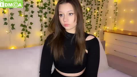 Molly online show from 04.22.26