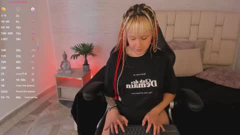 mollycb online show from 11.20.25