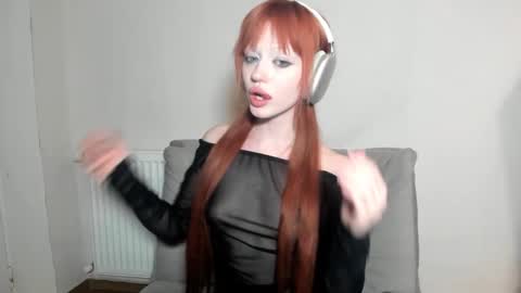 Snapshot of mollycodle chatting on 03.06.25 Goddess Katherine online show from 03.06.25