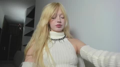 Snapshot of mollycodle chatting on 12.20.25 Goddess Katherine online show from 12.20.25