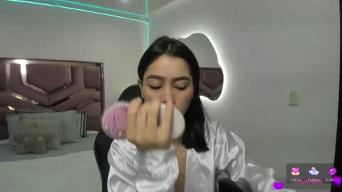 Snapshot of mollycraft chatting on 03.01.25 Molly online show from 03.01.25