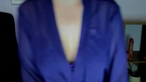 Molly online show from 11.27.25