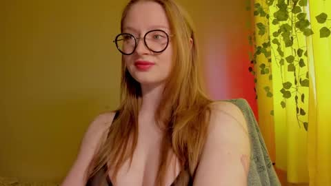 mollytucker online show from 05.11.26