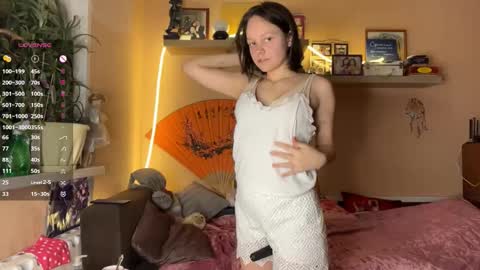 Snapshot of moltenpeach chatting on 03.11.26 Hermina online show from 03.11.26