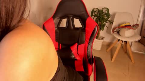 Snapshot of moly_loo chatting on 02.02.26 moly_loo online show from 02.02.26