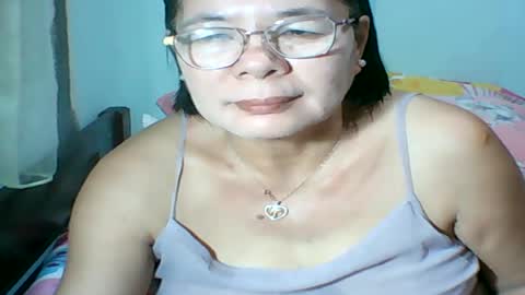 Snapshot of mombastic55 chatting on 07.05.26 mombastic55 online show from 07.05.26