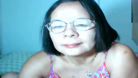 Snapshot of mombastic55 chatting on 07.18.26 mombastic55 online show from 07.18.26