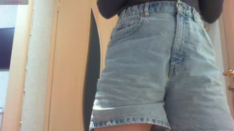 Hailey online show from 04.04.26