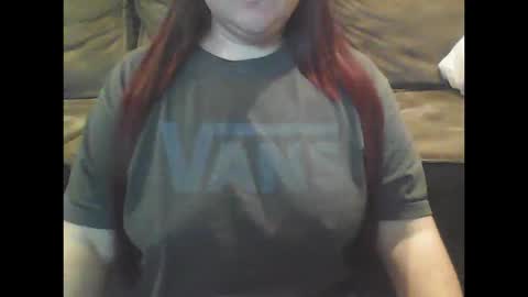 Snapshot of mommies_mooseknuckle chatting on 10.15.25 mommies_mooseknuckle online show from 10.15.25