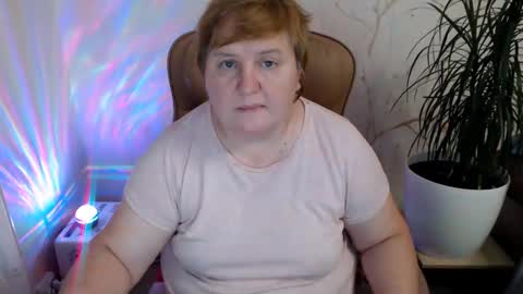 Snapshot of mommy99x chatting on 12.10.24 Mommy99X online show from 12.10.24