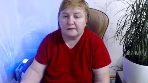 Snapshot of mommy99x chatting on 12.12.24 Mommy99X online show from 12.12.24