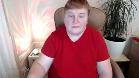 Snapshot of mommy99x chatting on 12.28.24 Mommy99X online show from 12.28.24