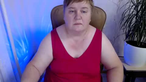 Snapshot of mommy99x chatting on 01.02.25 Mommy99X online show from 01.02.25