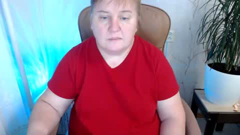 Snapshot of mommy99x chatting on 01.06.25 Mommy99X online show from 01.06.25