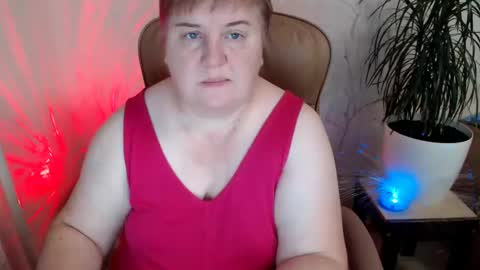 Snapshot of mommy99x chatting on 01.08.25 Mommy99X online show from 01.08.25