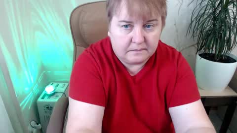 Snapshot of mommy99x chatting on 01.14.25 Mommy99X online show from 01.14.25