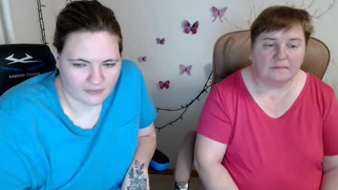 Snapshot of mommy99x chatting on 03.05.25 Mommy99X online show from 03.05.25